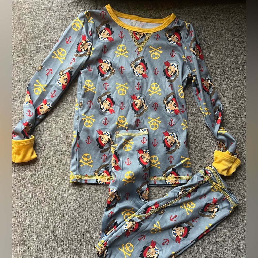 Cuddl Duds Disney 2t / 3t long underwear base layer